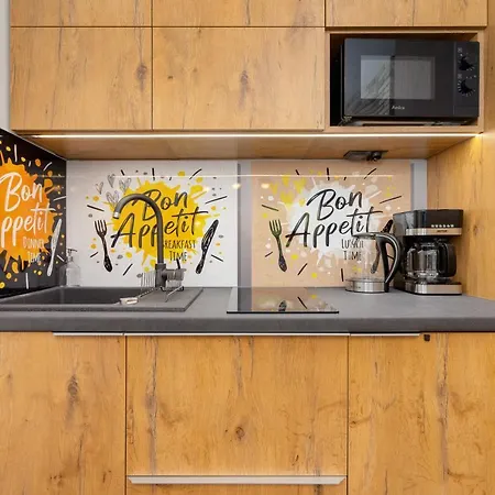 Trendy By Renters Apartment
