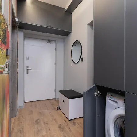 Trendy By Renters Apartment